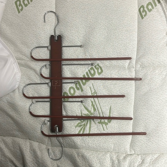 Layered hangers for pants - Picture 1 of 1